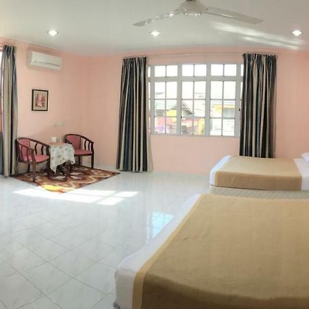 Mikraj Hotel Kuala Besut Buitenkant foto