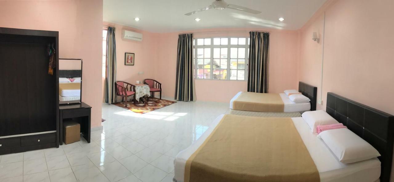 Mikraj Hotel Kuala Besut Buitenkant foto